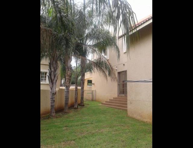 3 BEDROOM HOUSE TO LET IN SAFARI GARDENS
